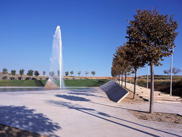 Fotografia d'arquitectura, Parc de Pinetons, Ripollet. Arquitectes: Isidre Santacreu i Claudi Aguiló