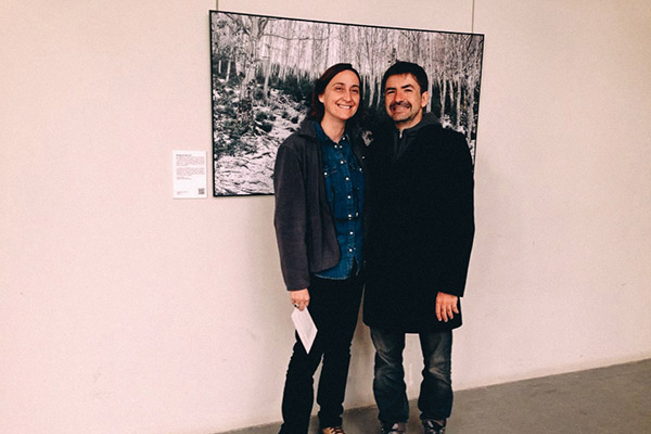 Amb Itziar Gonzàlez Viròs a l'exposició Paisatge i llegenda del comte Arnau a l’Observatori del Paisatge de Catalunya, antic hospici d'Olot