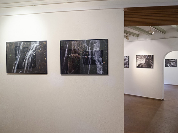 fotografia de l'exposició Diàleg sobre la caiguda de l'aigua al Museu Municipal de Tossa de Mar