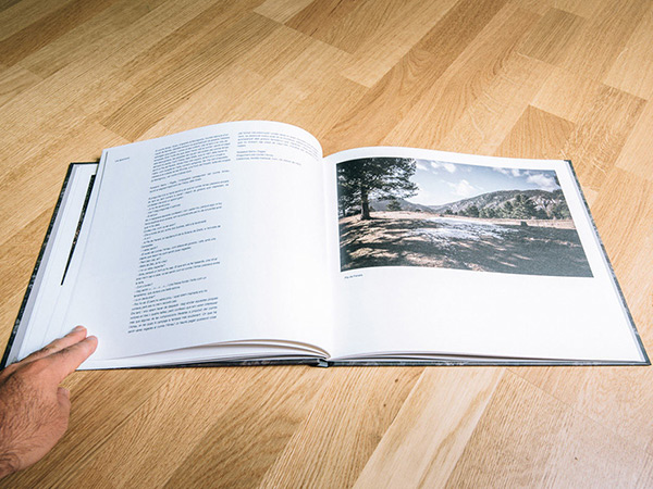 pàgines interiors d'el llibre *El Comte Arnau, Paisatge i Llegenda* amb totes les fotografies del projecte